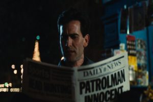 Bruce Campbell, Maniac Cop 2, man reading newspaper
