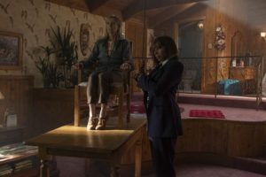 Mary J. Blige and Sheila McCarthy in The Umbrella Academy (2019)