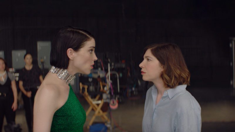 St. Vincent as herself and Carrie Brownstein as herself in Bill Benz’s ‘THE NOWHERE INN.’