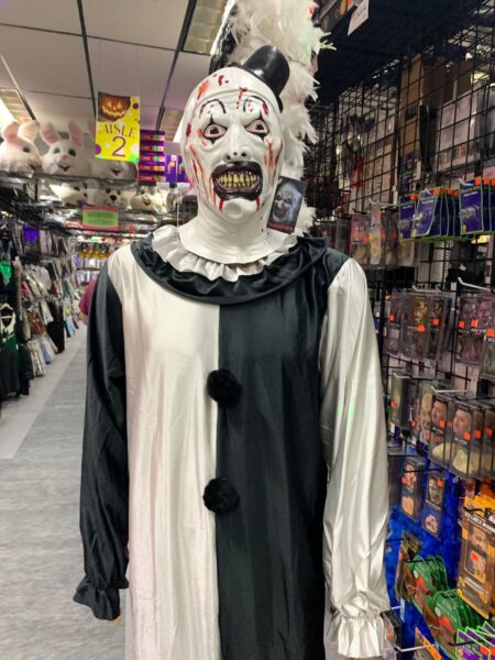 Screamers Costumes - A Midwest Horror Fan's Utopia - PopHorror